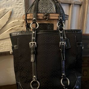 EUC Coach Legacy Signature Jacquard/Leather Shoulder Bag